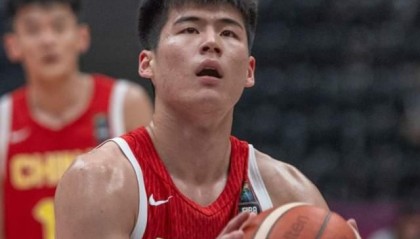 开云体育-世青赛让陈家政成赢家！得分全队最稳，顶投+防守强悍，未来可期