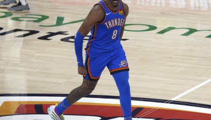 40分6板4助，就在今天，杰伦威创造NBA历史纪录，顶薪稳了