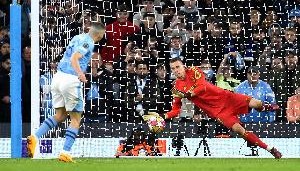 开云直播-西媒：皇马愿听取卢宁转会报价 凯帕成替补门将引援头号目标