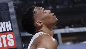 开云大陆-队记：自威少交易以来 詹姆斯对湖人缺乏方向感感到沮丧