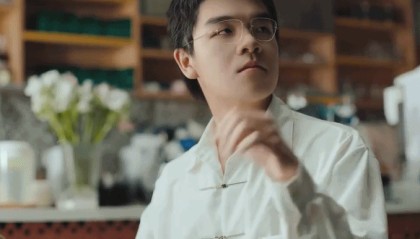 开云官方-整活，柯洁在端午节广告中模仿卞相壹投诉名场面，还调侃韩国在端午节不放假